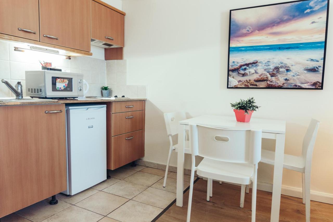 Almog Beach Apartments מגדלי חוף הכרמל חיפה Exteriér fotografie