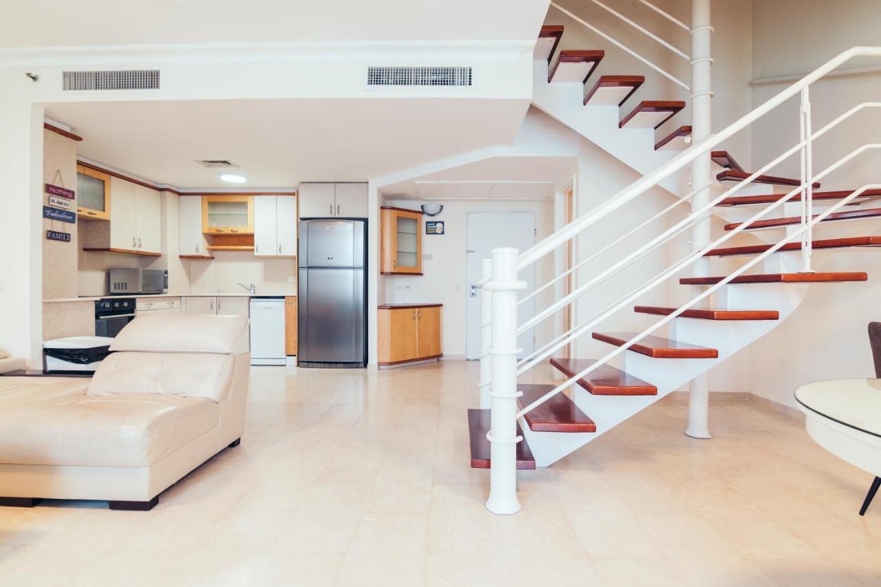 Almog Beach Apartments מגדלי חוף הכרמל חיפה Exteriér fotografie