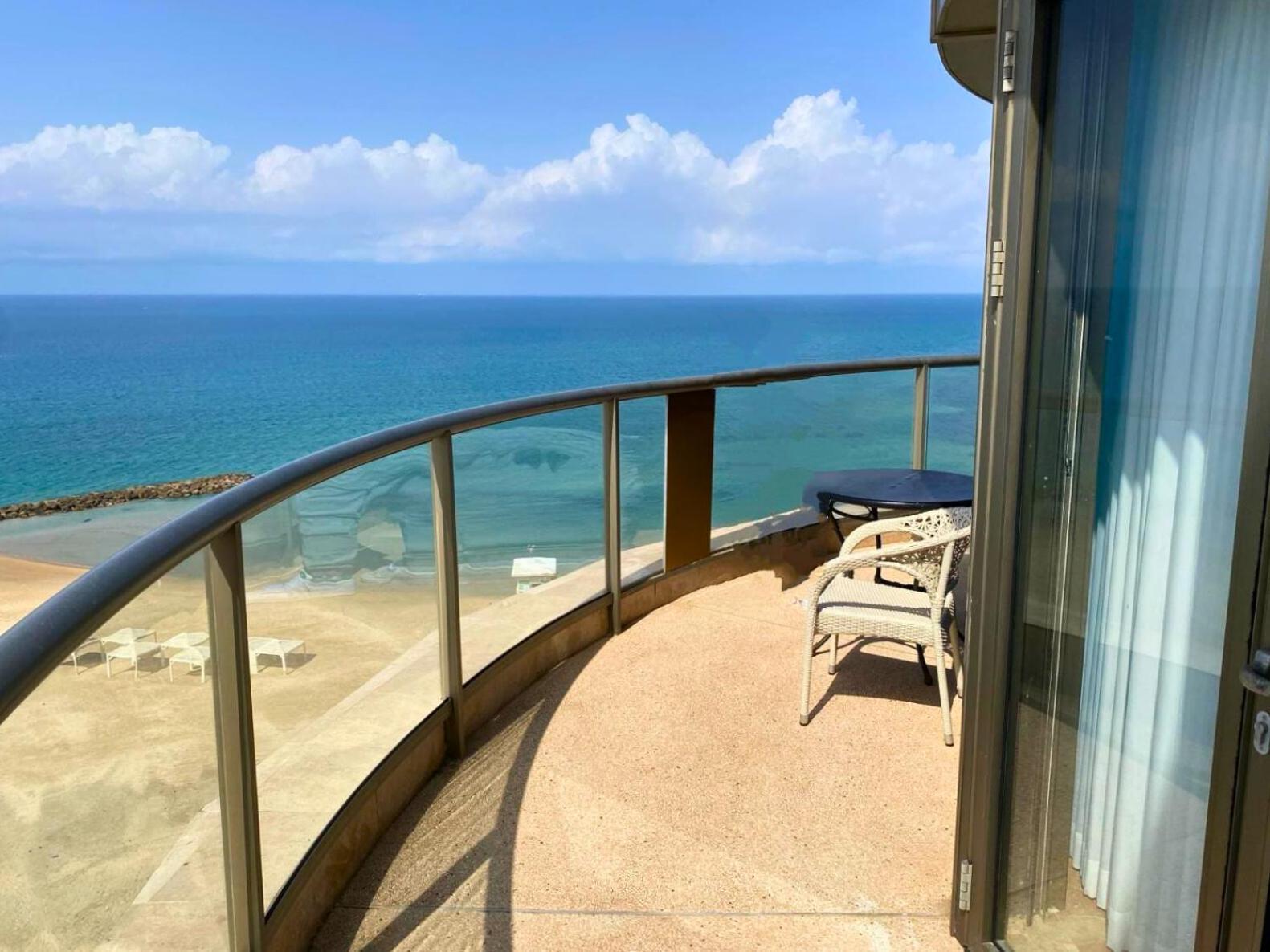 Almog Beach Apartments מגדלי חוף הכרמל חיפה Exteriér fotografie