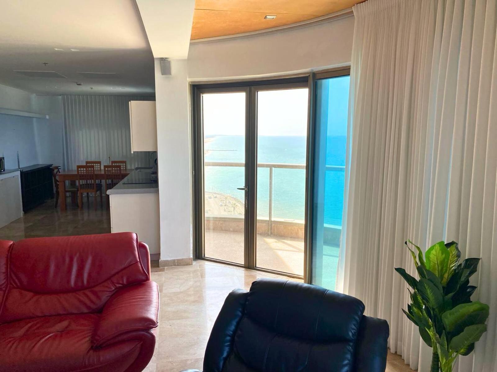 Almog Beach Apartments מגדלי חוף הכרמל חיפה Exteriér fotografie