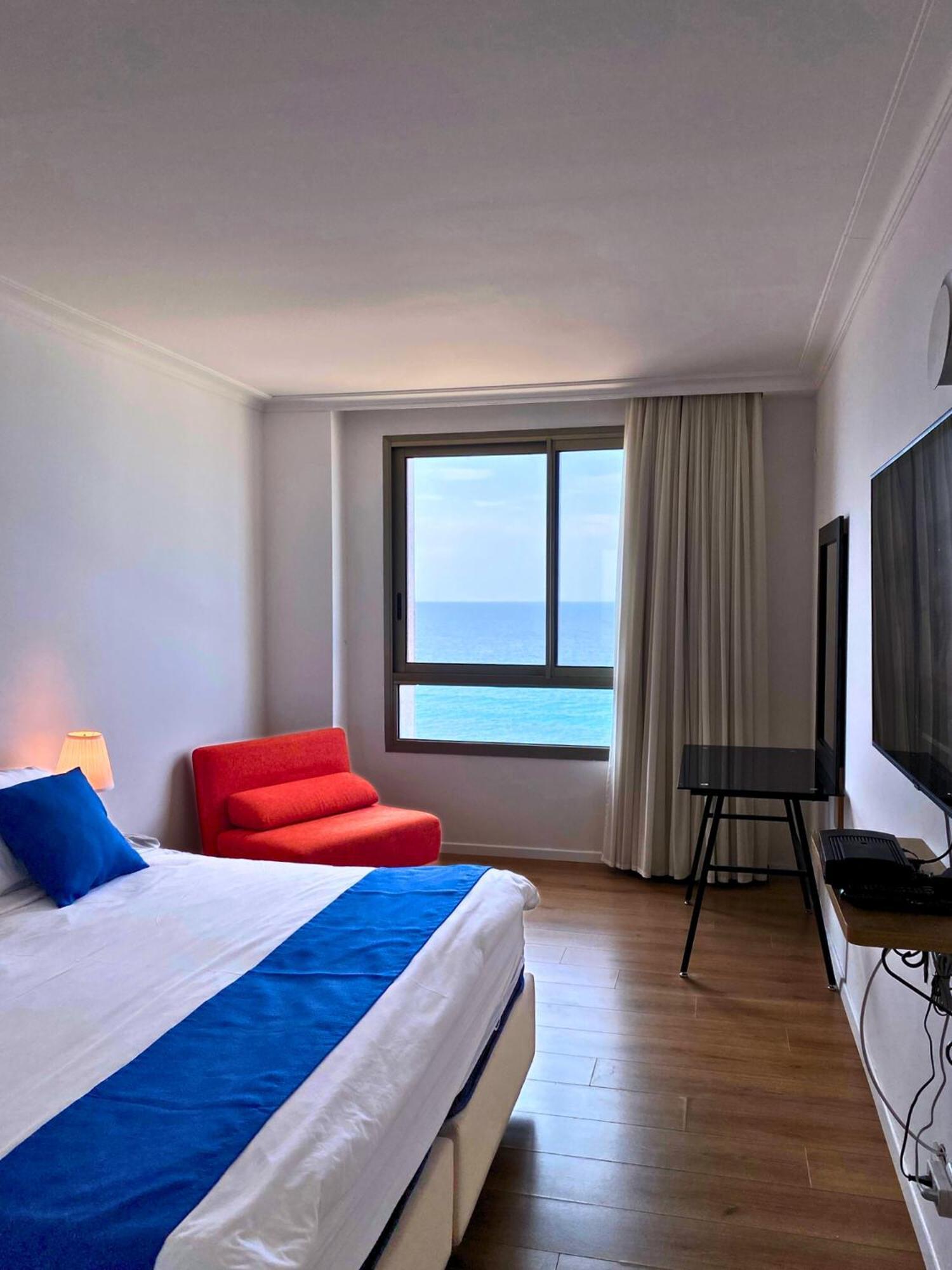 Almog Beach Apartments מגדלי חוף הכרמל חיפה Exteriér fotografie